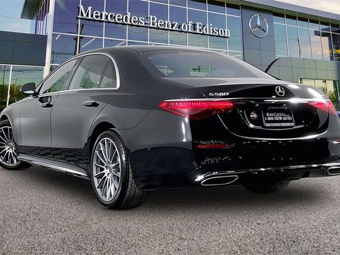 New 2025 Mercedes-Benz S 580 4MATIC Sedan image 3
