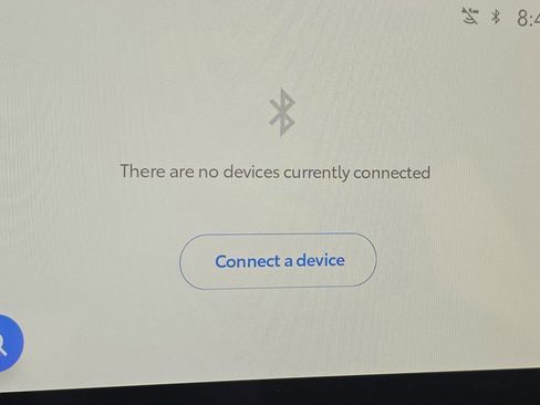 Used 2024 Toyota Venza LE image 11