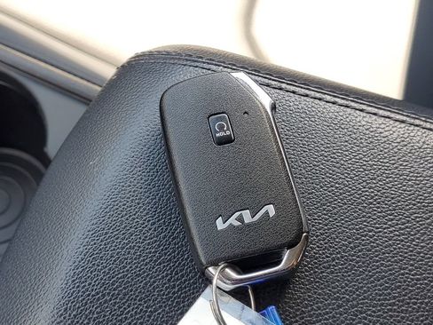 Used 2024 Kia Sportage EX AWD/4WD image 32