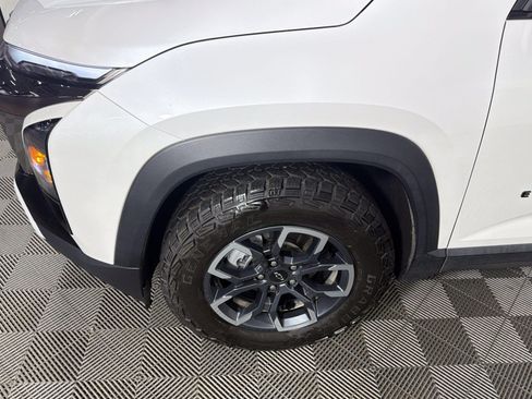 Used 2025 Chevrolet Equinox ACTIV w/ Safety and Technology Package AWD/4WD image 27
