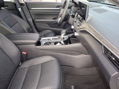 Certified 2025 Nissan Altima 2.5 SL FWD image 26