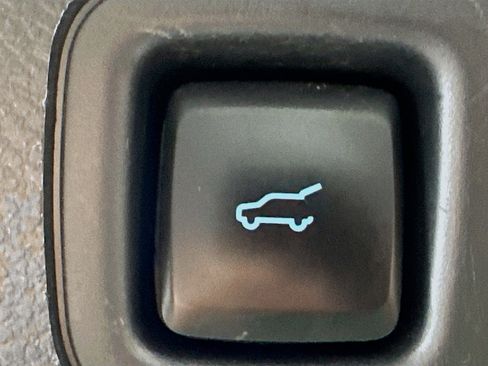 Used 2024 Ford Expedition Limited image 32