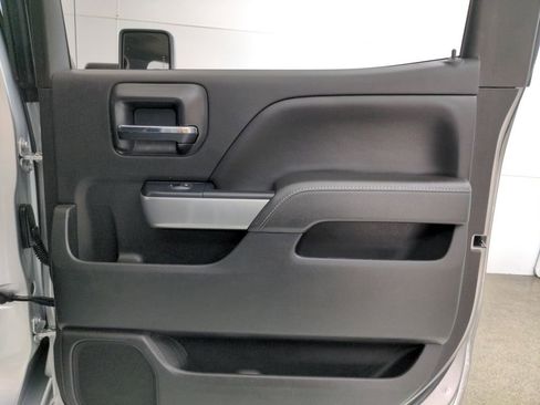 Used 2016 Chevrolet Silverado 3500 LTZ image 33