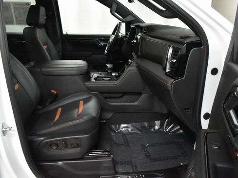 Used 2024 GMC Sierra 1500 AT4 w/ Technology Package image 13