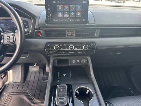 Used 2024 Honda Pilot Elite image 30