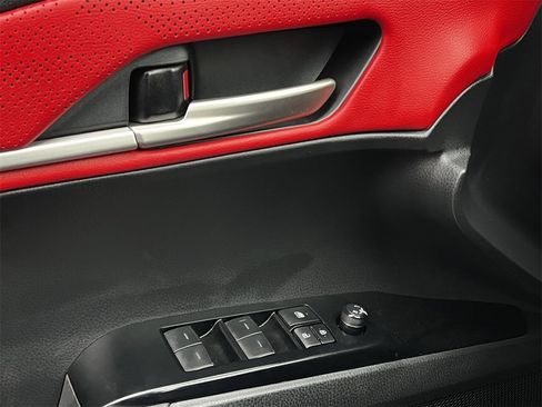 Used 2025 Toyota Camry XSE image 21