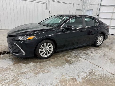 Used 2023 Toyota Camry LE FWD image 1