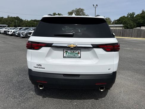 Used 2023 Chevrolet Traverse LT FWD image 4