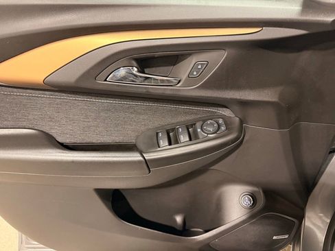 Used 2023 Chevrolet TrailBlazer ACTIV w/ Sun and Liftgate Package FWD image 13