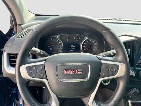 Used 2022 GMC Terrain SLT w/ LPO, 'HIT The Road' Package FWD image 12