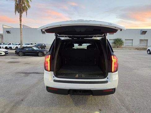 Used 2023 Chevrolet Suburban LT image 40