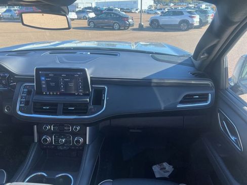 Used 2021 GMC Yukon SLT w/ SLT Premium Package image 43