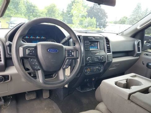 Used 2015 Ford F150 XLT AWD/4WD image 12