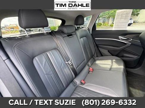 Used 2021 Audi e-tron Premium w/ Convenience Plus Package AWD/4WD image 21