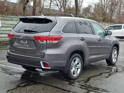 Used 2019 Toyota Highlander Limited image 4