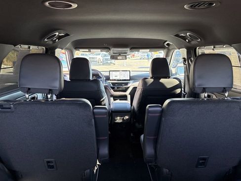 New 2025 Ford Explorer ST image 40