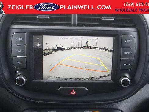Used 2024 Kia Soul LX w/ Option Group 015 image 17