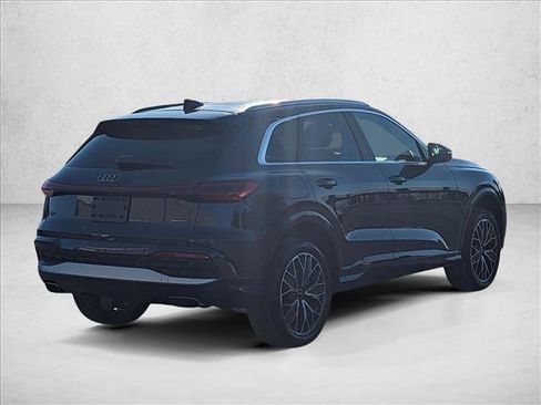 Used 2025 Audi Q5 Premium Plus AWD/4WD image 2