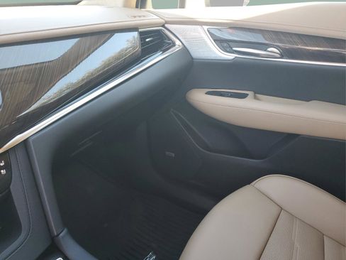 Used 2024 Cadillac XT6 Sport w/ Platinum Package image 24