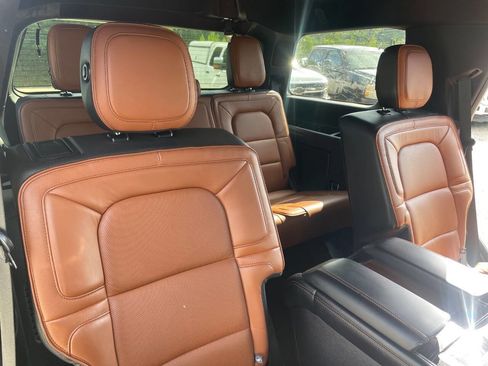 Used 2018 Lincoln Navigator Reserve w/ Technology Package AWD/4WD image 64