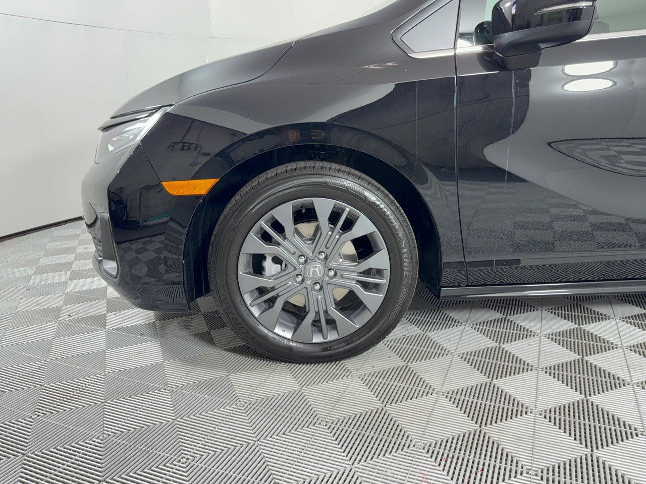 New 2027 Honda Odyssey Touring image 13