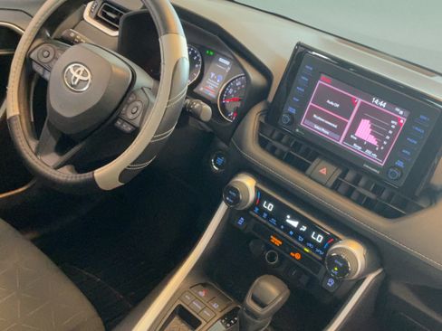 Used 2022 Toyota RAV4 XLE FWD image 33