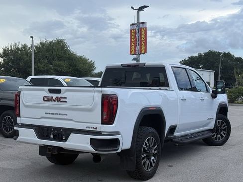 Used 2022 GMC Sierra 2500 AT4 w/ AT4 Premium Plus Package AWD/4WD image 3