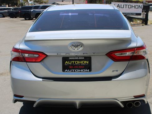 Used 2018 Toyota Camry SE FWD image 34