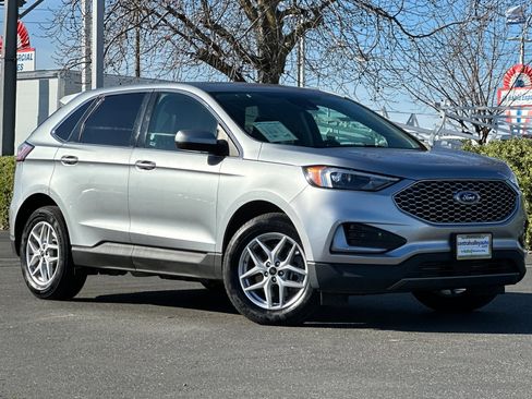 Used 2024 Ford Edge SEL image 2