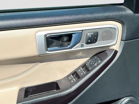Certified 2020 Ford Explorer Limited RWD image 20