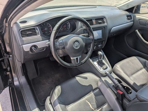 Used 2014 Volkswagen Jetta SE FWD image 14