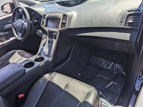 Used 2013 Toyota Venza Limited image 23