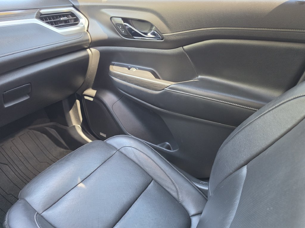 Used 2019 GMC Acadia SLT AWD/4WD image 16