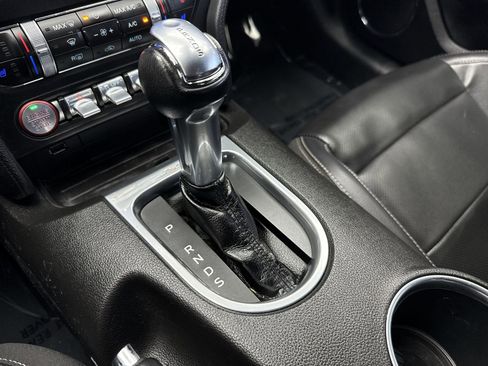 Used 2022 Ford Mustang Premium RWD image 23