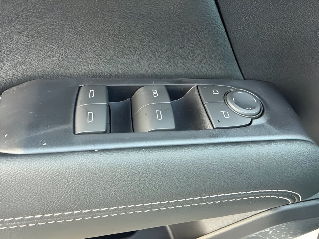 New 2027 GMC Terrain Elevation FWD image 27
