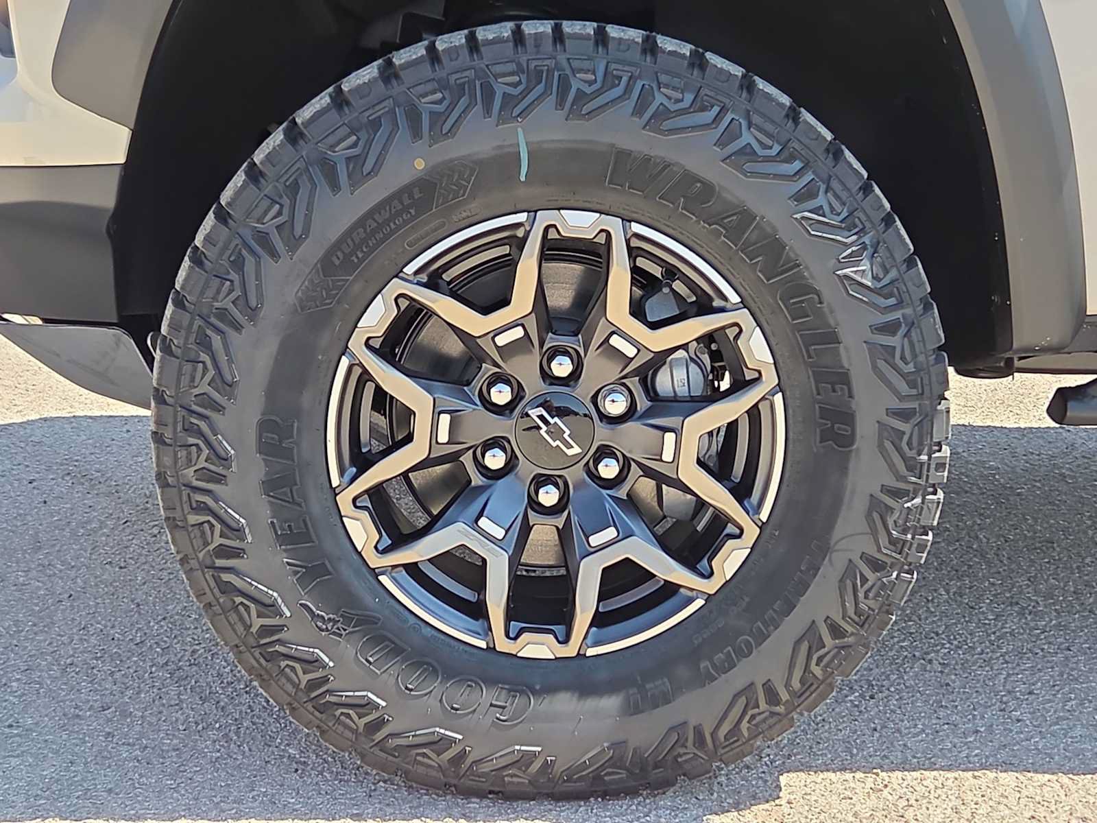 New 2026 Chevrolet Colorado ZR2 AWD/4WD image 12