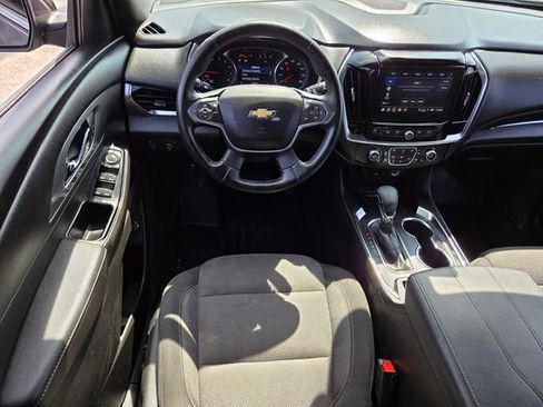 Used 2023 Chevrolet Traverse LT FWD image 7