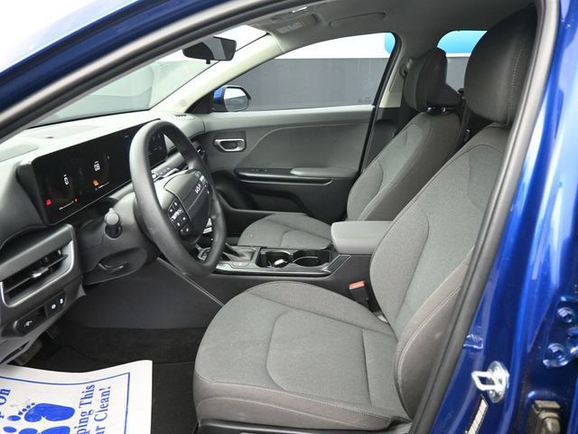 Used 2025 Kia K4 FWD image 11