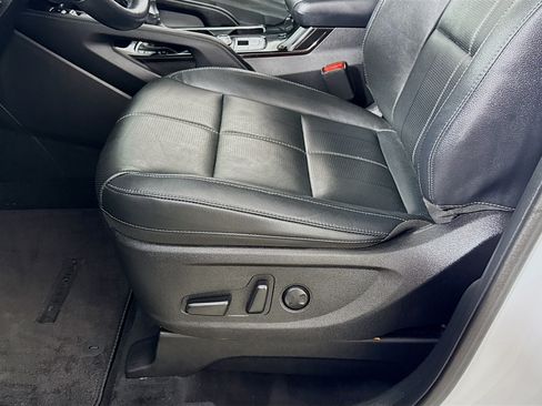 Used 2024 Kia Telluride EX w/ EX Captain's Chair Package AWD/4WD image 21