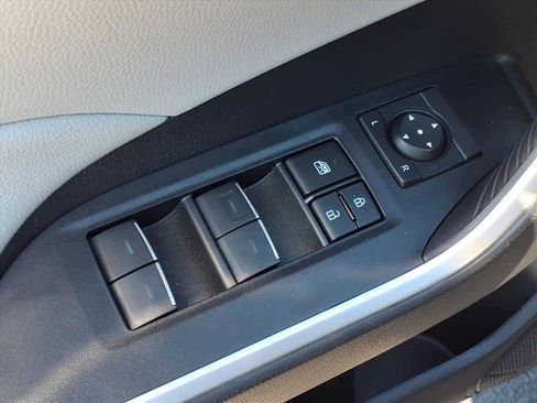 Used 2024 Toyota RAV4 XLE image 23