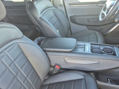 New 2026 Kia EV9 Land w/ Nightfall Edition Package image 17