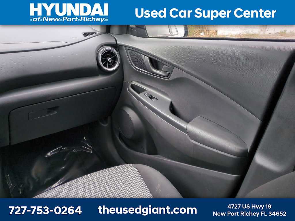 Certified 2022 Hyundai Kona SE FWD image 17