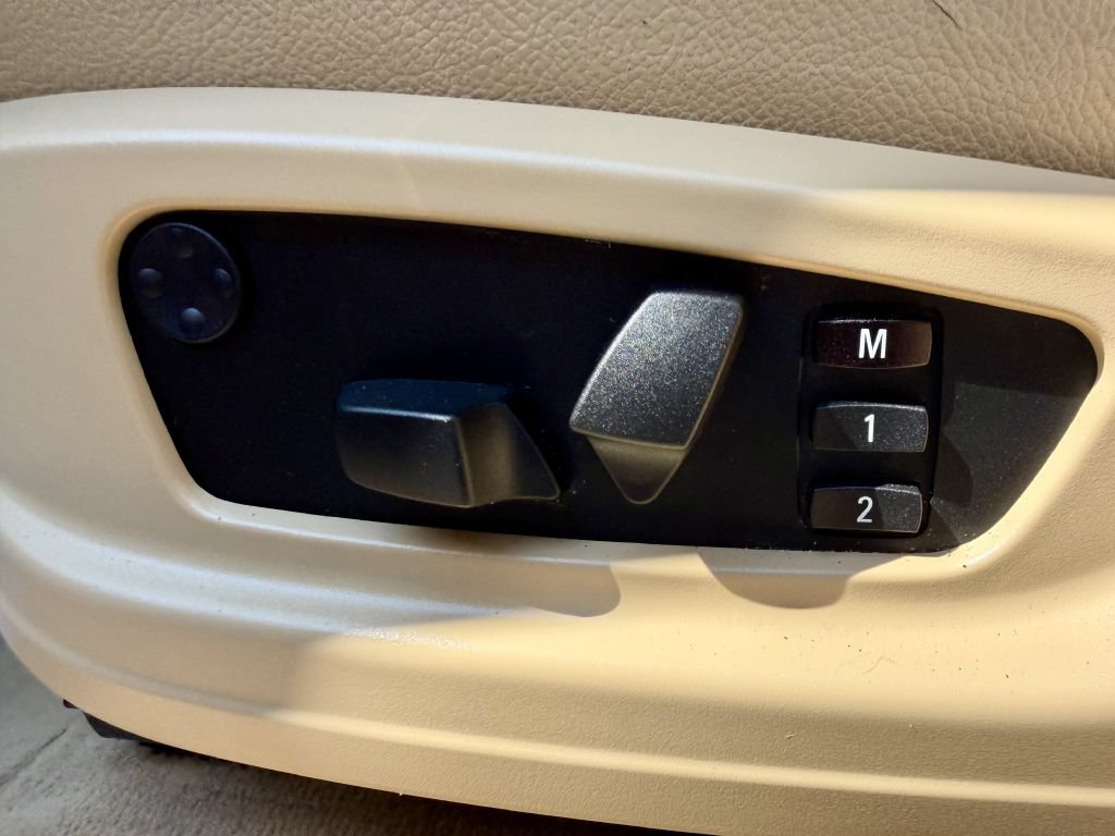 Used 2013 BMW X5 xDrive50i AWD/4WD image 21