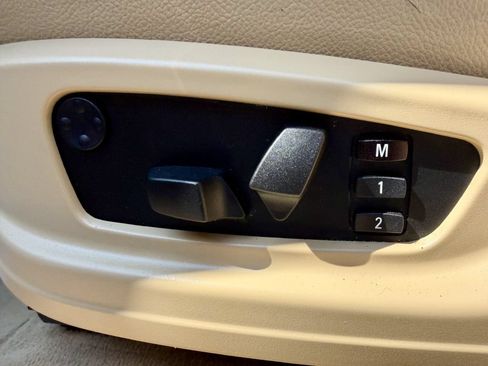 Used 2013 BMW X5 xDrive50i AWD/4WD image 21