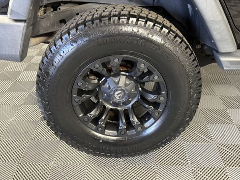 Used 2018 Jeep Wrangler Unlimited Sport S image 29