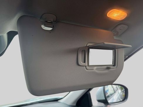 Used 2025 Nissan Rogue SV FWD image 30