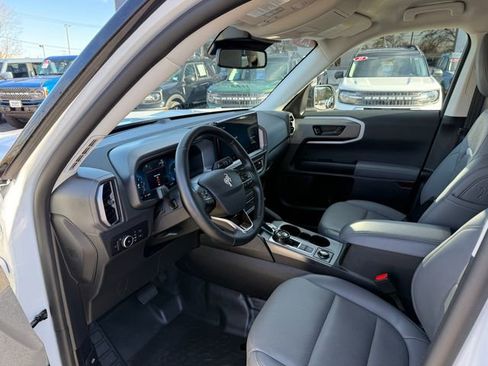 Used 2025 Ford Bronco Sport Badlands image 3