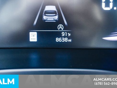 Used 2025 Kia Soul LX w/ LX Technology Package FWD image 46