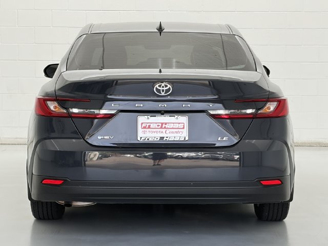 Used 2025 Toyota Camry LE w/ Convenience Package FWD image 6
