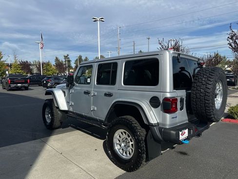 Used 2024 Jeep Wrangler Unlimited Rubicon 4xe image 5